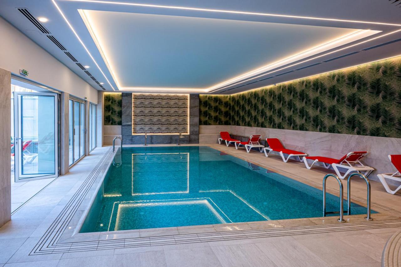 Hotel Carolin Călimăneşti Екстериор снимка