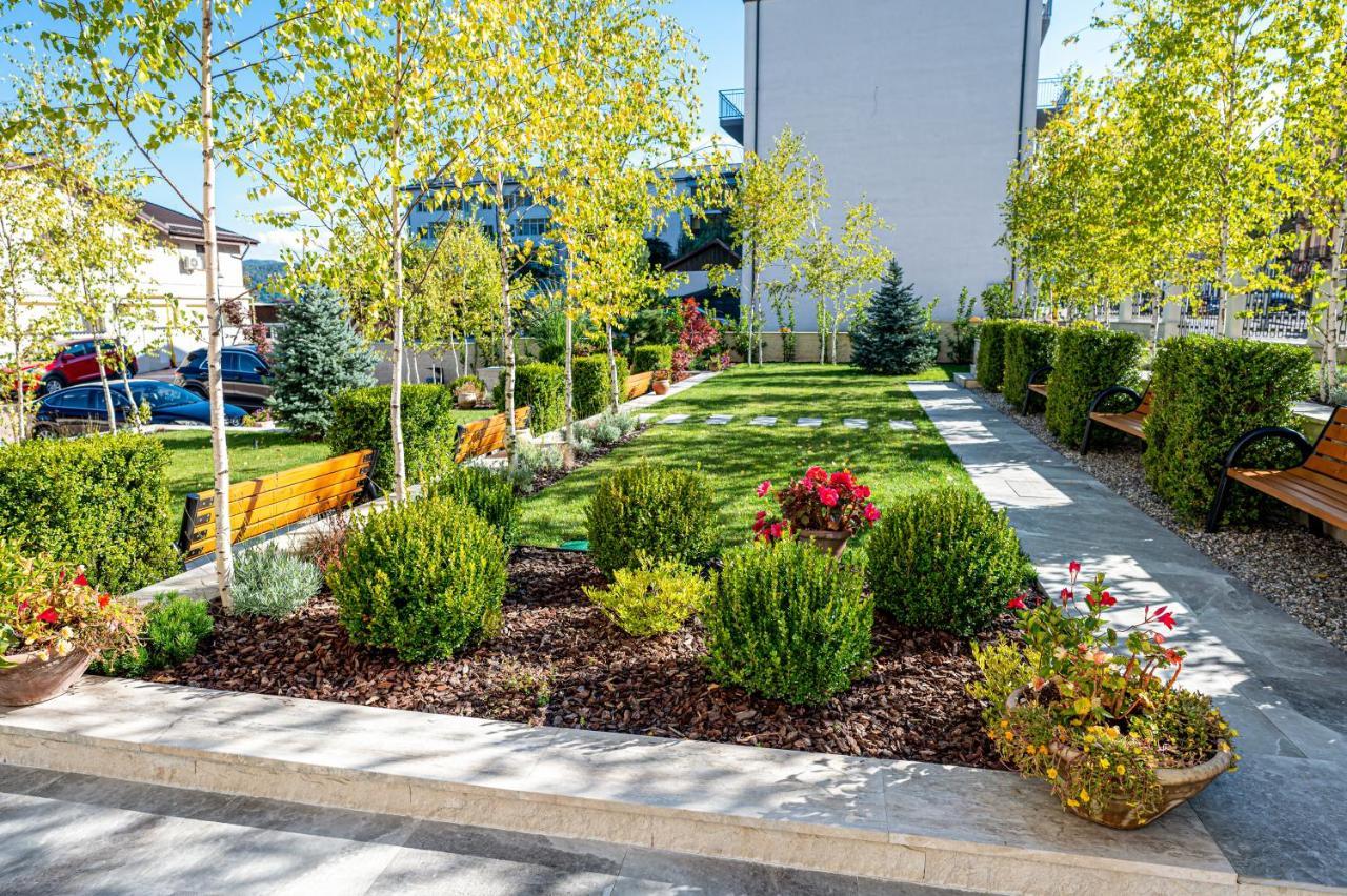 Hotel Carolin Călimăneşti Екстериор снимка