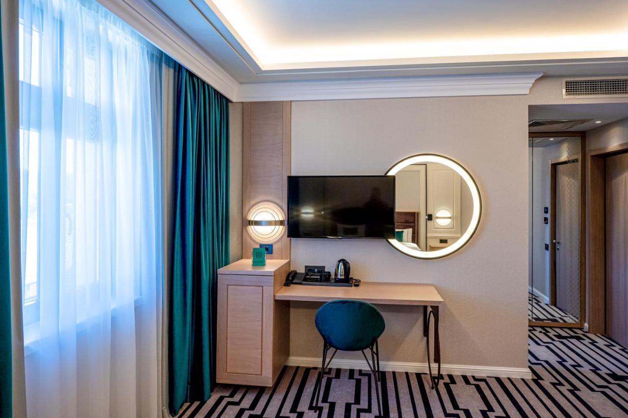 Hotel Carolin Călimăneşti Екстериор снимка