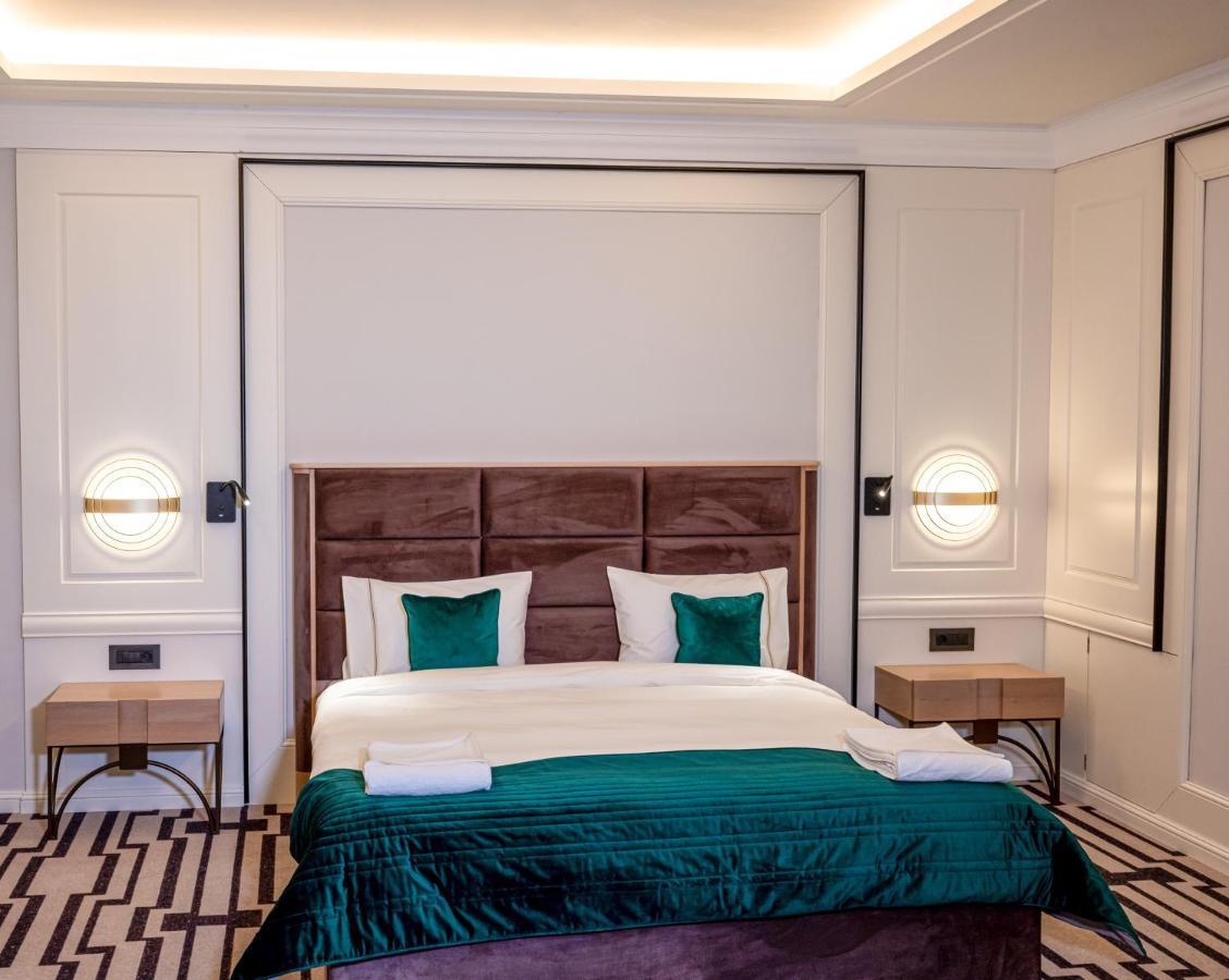 Hotel Carolin Călimăneşti Екстериор снимка