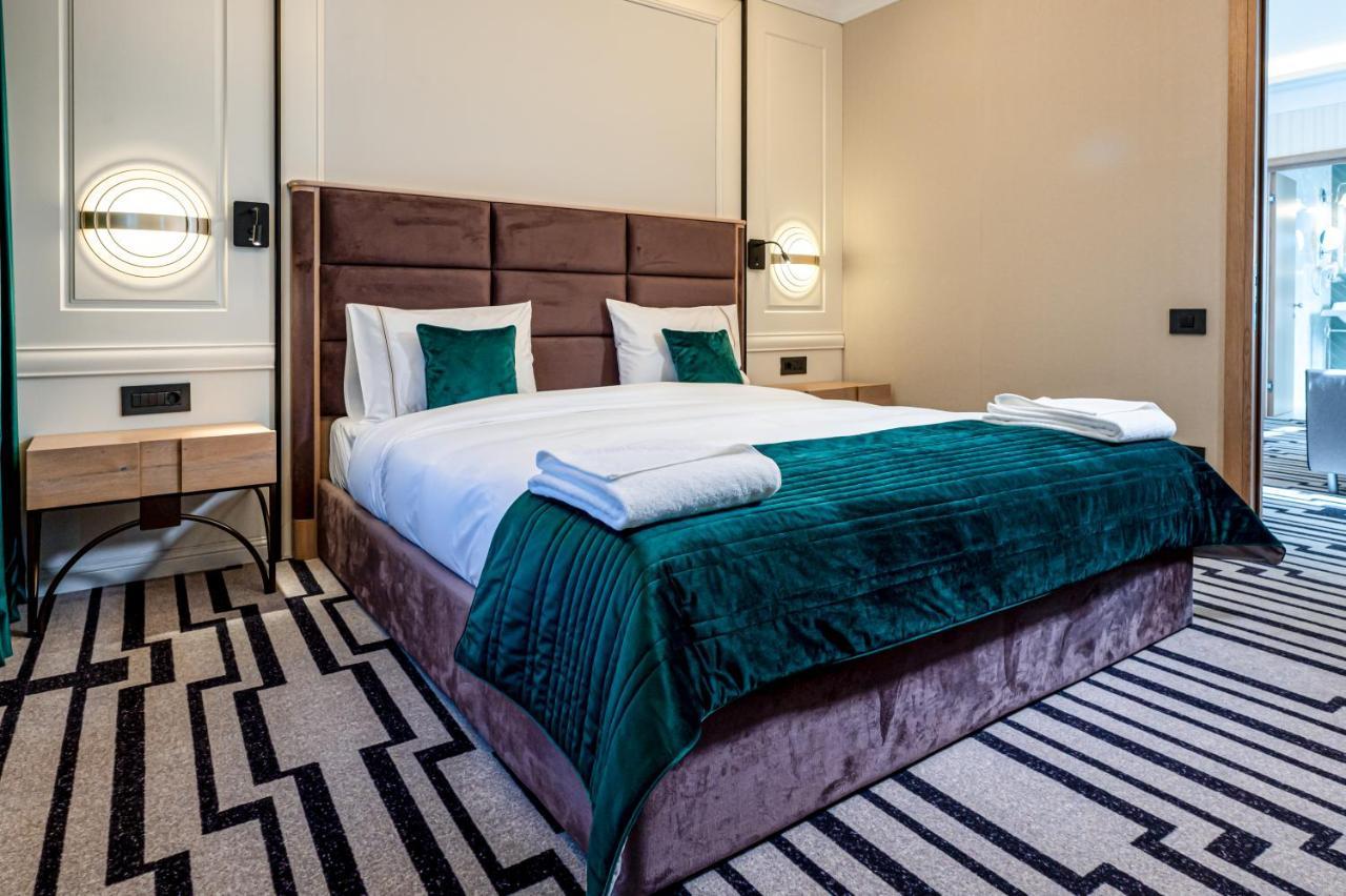 Hotel Carolin Călimăneşti Екстериор снимка